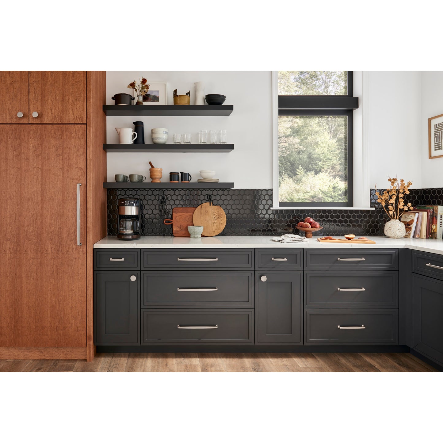 JEFFREY ALEXANDER 171SN Richard 1-1/4" Diameter Round Knob - Satin Nickel