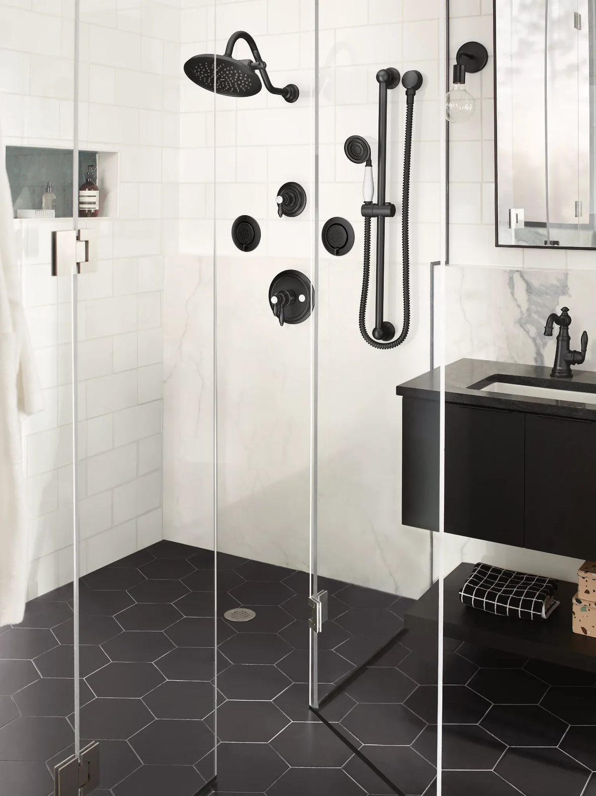 MOEN TS1422BL Mosaic Body Spray - Matte Black