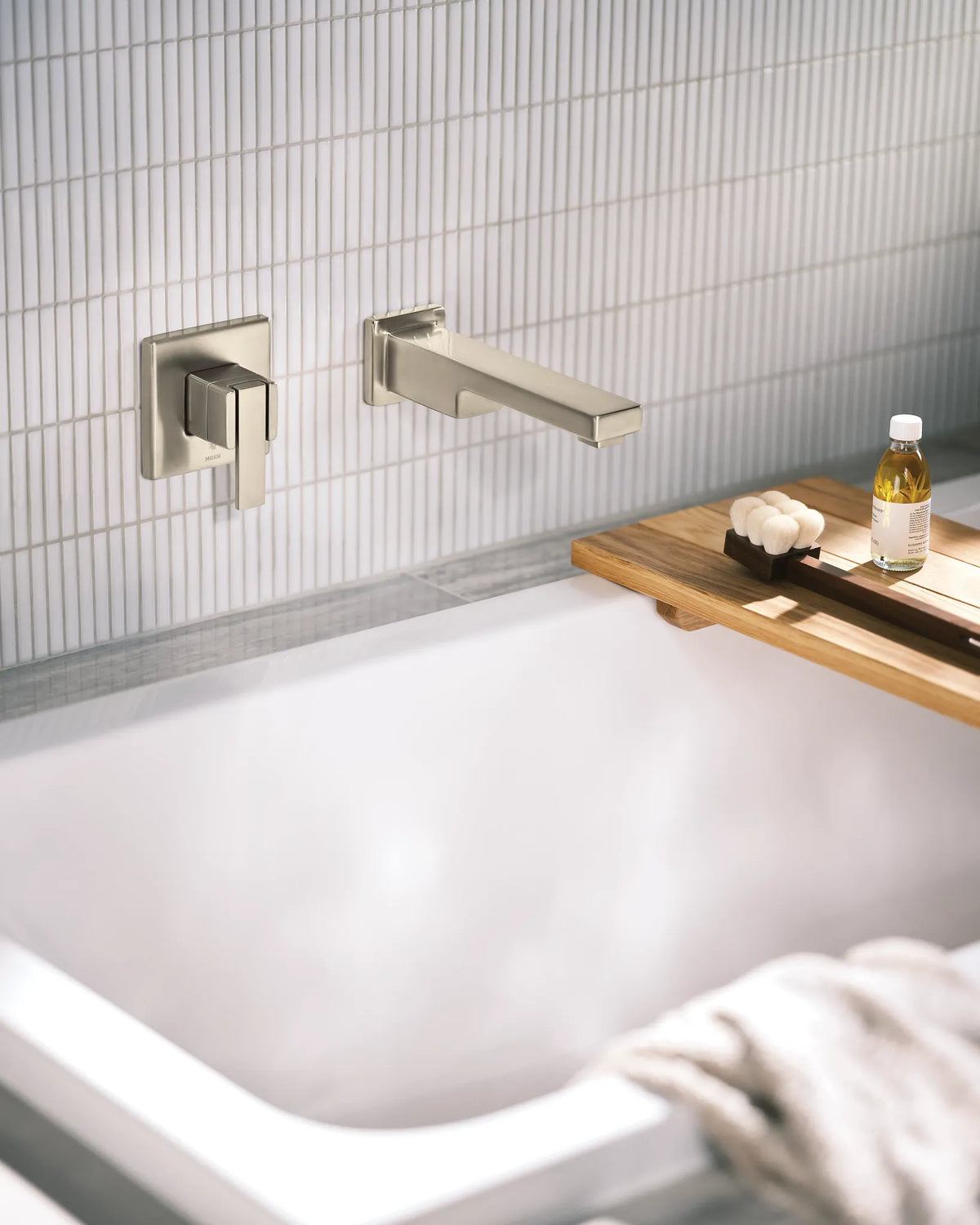 MOEN WTS911BN 90 Degree Wall Mount Tub Filler Trim - Brushed Nickel