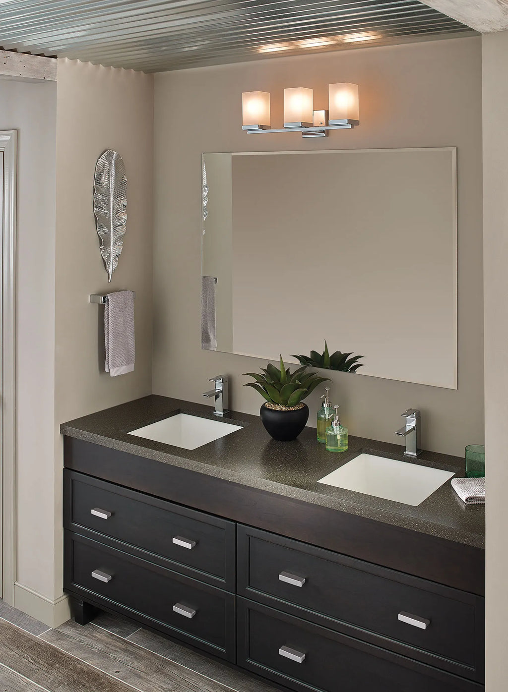 MOEN S6700 90 Degree Chrome One-Handle Bathroom Faucet