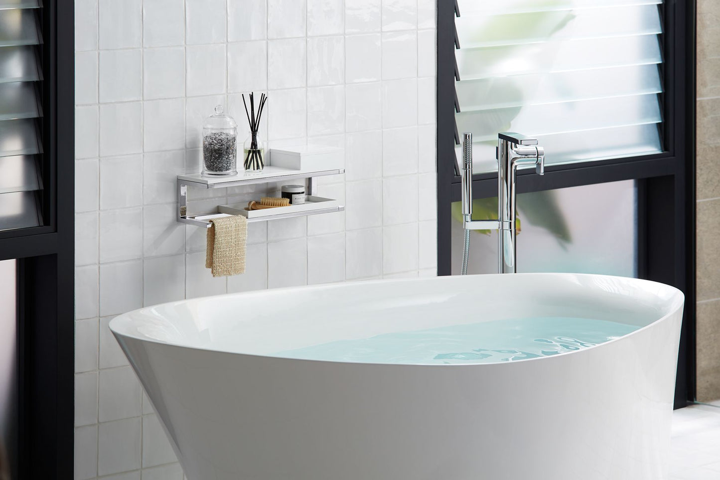 KOHLER K-8331-0 Veil 65-3/8" x 36-15/16” freestanding bath - White
