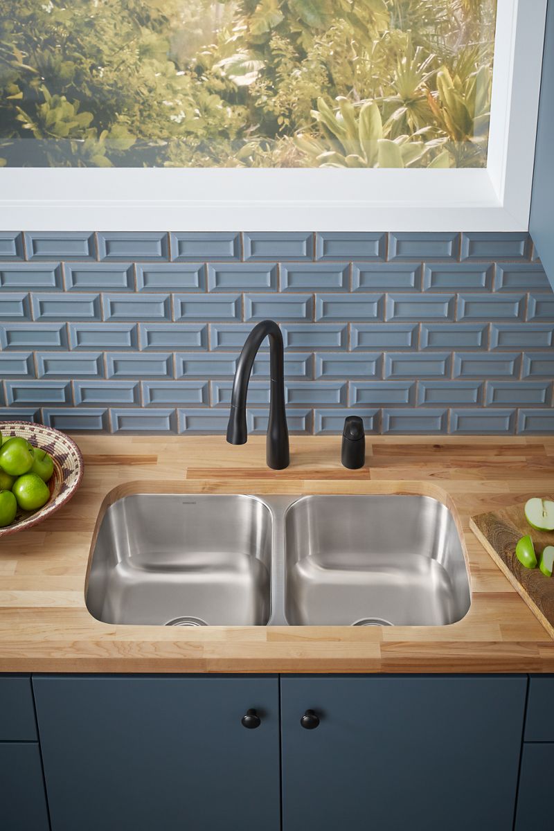 KOHLER K-647-BL Simplice Pull-Down Kitchen Sink Faucet With Three-Function Sprayhead - Matte Black