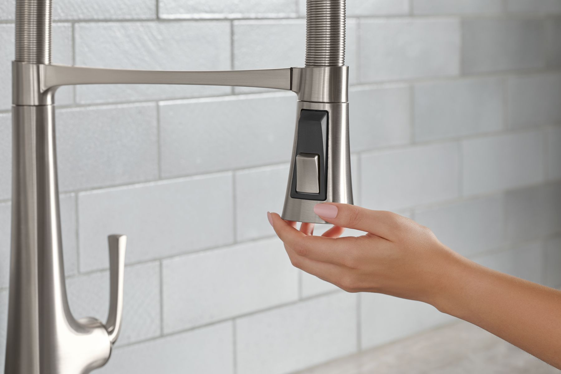 KOHLER K-22060-BL Graze Semi-Professional Kitchen Sink Faucet With Three-Function Sprayhead - Matte Black